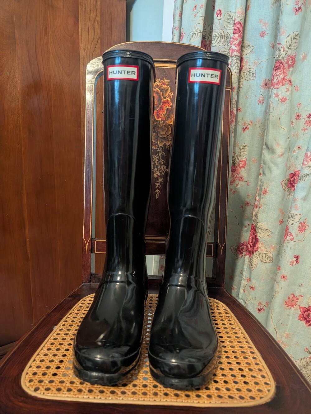 Hunter Black Gloss Tall Women’s Rain Boots